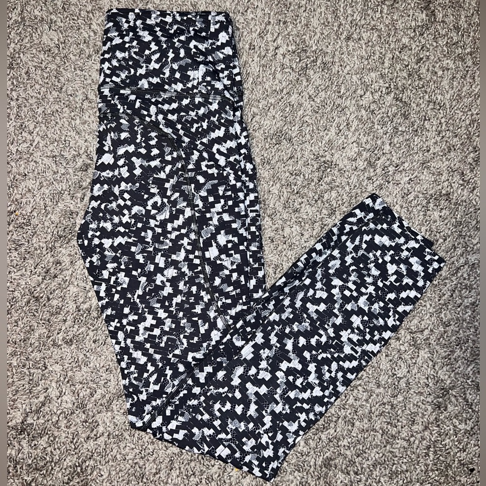 Lululemon Fast and Free leggings 25” length 4